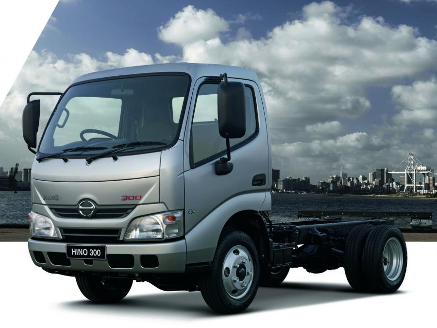  Hino 300-614 2011 года  (фото 2 из 3)